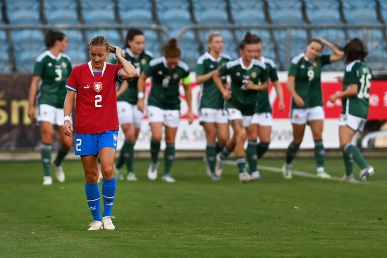 Avec seulement deux tirs cadrés, l’équipe tchèque de football féminin s’est inclinée 0:2 face à l’Irlande du Nord