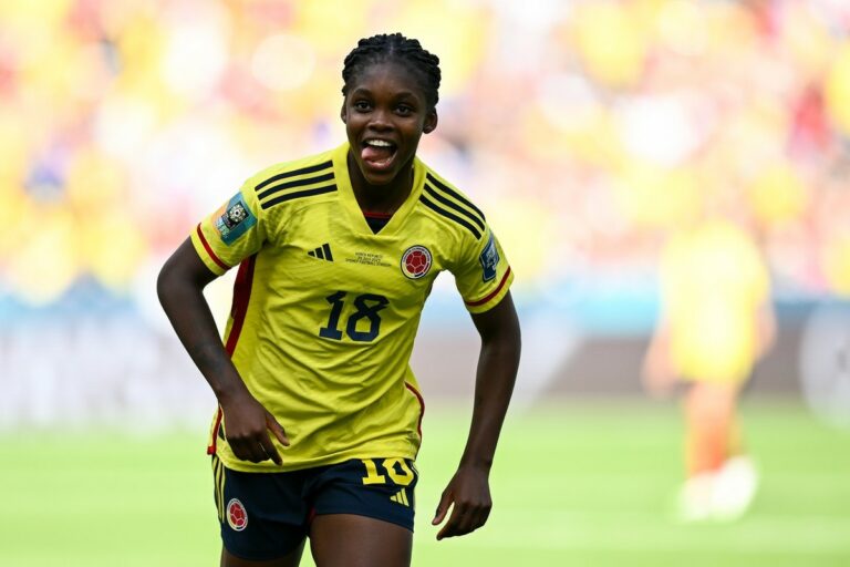 Elle a vaincu le cancer et, à 18 ans, joue pour le Real. Aujourd’hui, Caicedo a marqué à la Coupe du monde.