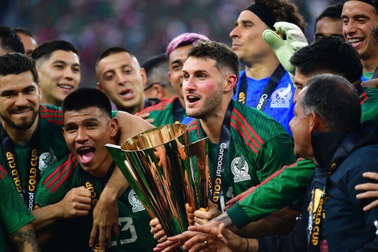 Le Mexique a remporté la Gold Cup pour la neuvième fois. Le but de la victoire a été marqué par Giménez après un grand solo.