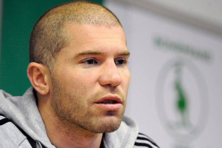 Sňozík se souvient qu’il n’y avait pas de salaires pour nous en Bohemka avant le retour du club en Europe.