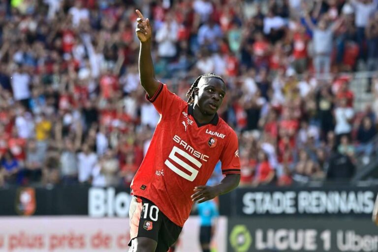Analyse des transferts : City a acquis un maître du tacle en la personne de Doku, Lingro verra l’Eredivisie