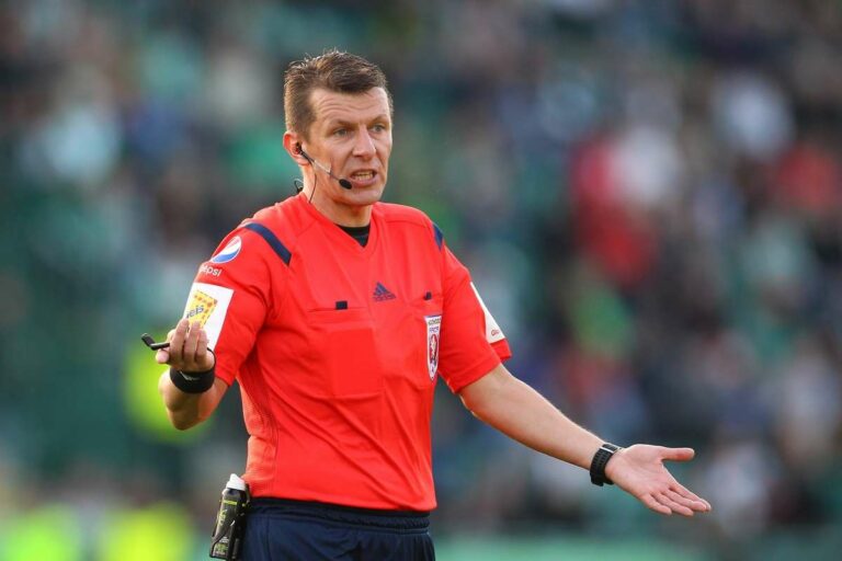 Dernière pénalité. Patak n’ajoutera pas un cran supplémentaire, la commission l’a retiré de la liste des arbitres.