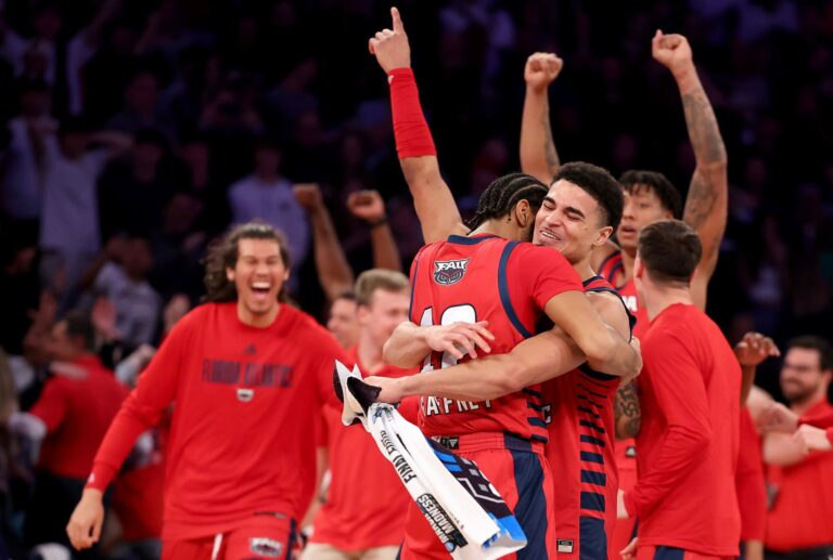 Florida Atlantic continue de surprendre, UCONN aussi