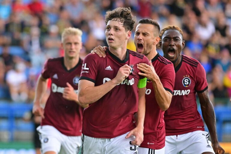 La main de Cedidla a sauvé le Sparta à Zlín, Krejci a marqué la deuxième victoire des champions sur penalty.