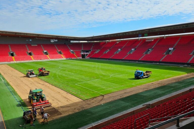 Le Slavia achèvera le remplacement de la pelouse à Eden mercredi et sera prêt pour le match contre Baník.