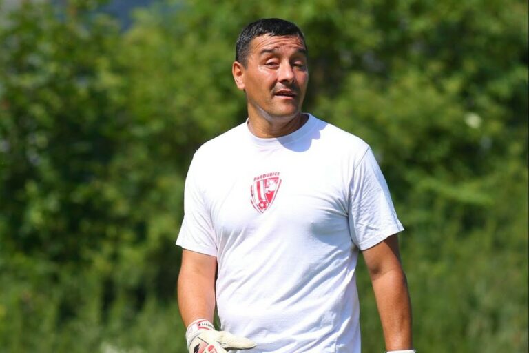 Le contrat de Kovac était une récompense et un signal pour les autres, déclare le directeur sportif de Pardubice, Shejbal.