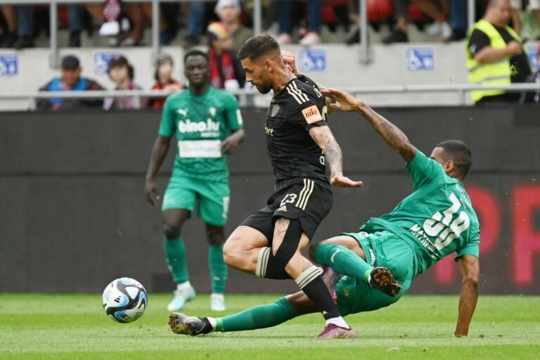 Les buts de Daniel et Pekhart ont permis à l’EKL de remporter des victoires et des promotions, tandis que Lecjaks a assisté à deux reprises.