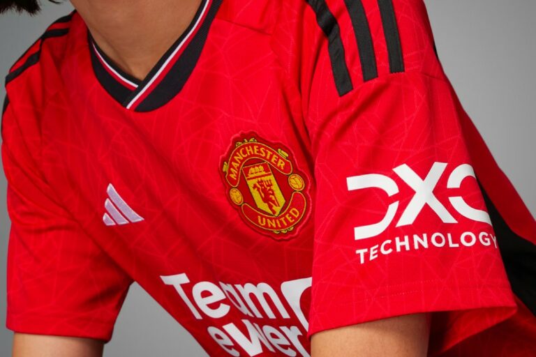 Manchester United et Adidas concluent un accord record, le club anglais s’en tire à bon compte