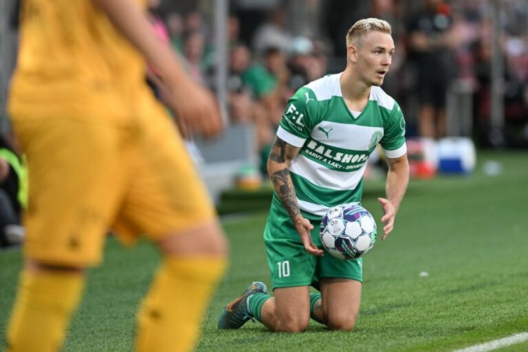 Matoušek a regretté les buts marqués en fin de mi-temps et a félicité les supporters des Bohemians après la défaite.