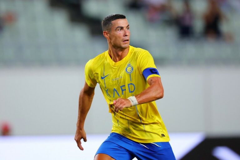 Tchèque en Arabie Saoudite : Les stars ne connaissent pas le vrai visage du pays. Le but de Ronaldo a été célébré par les perdants