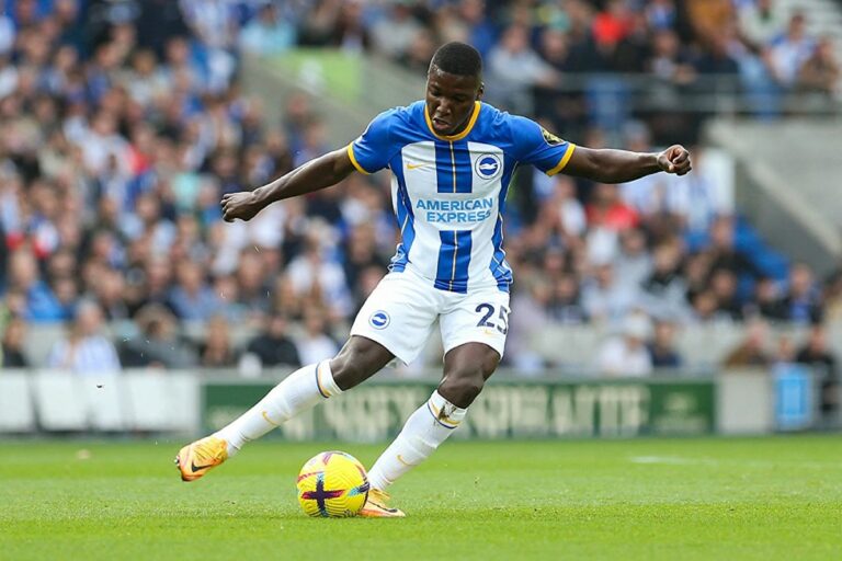 Un autre record. Liverpool a surpayé Chelsea et acheté Caicedo pour trois milliards d’euros.