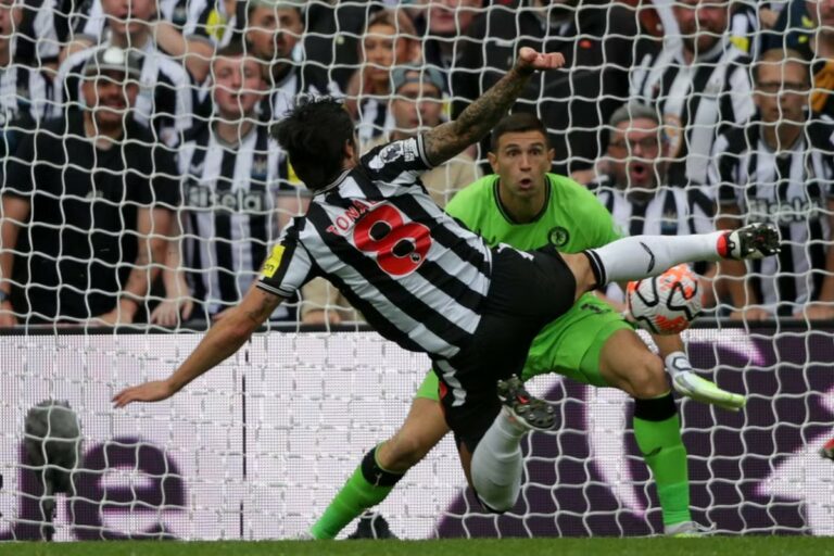 Week-end footballistique en ligne : records de Newcastle, « S » équilibré et Šulc à trois buts