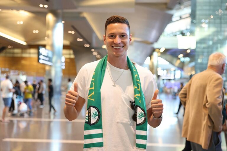 Draxler comme Verratti. Après six ans et demi, il quitte le PSG et signe avec le club qatari d’Al Ahli.