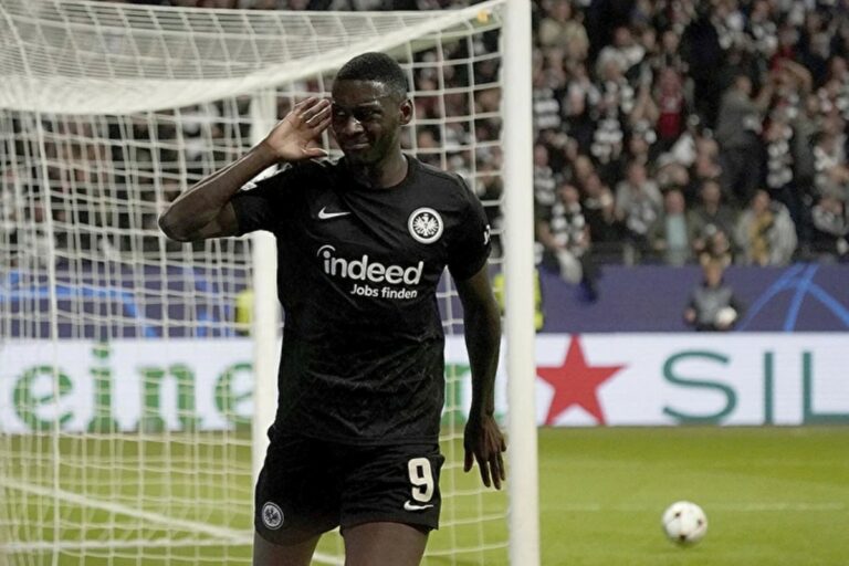 Grève ! L’attaquant de Francfort Kolo Muani ne s’entraîne pas et veut forcer le transfert au PSG