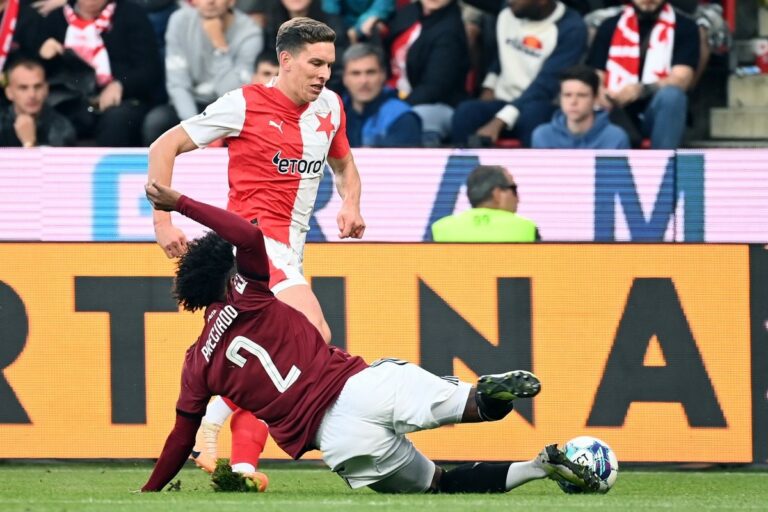 Horváth sur le derby : C’était une erreur de faire entrer Preciado dès le début. Le duel Bořil-Krejčí a tout de même bien tourné