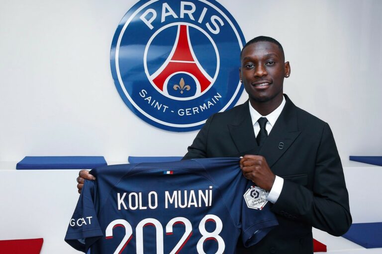 Kolo Muani a signé un contrat de cinq ans avec le PSG, champion de France en titre.