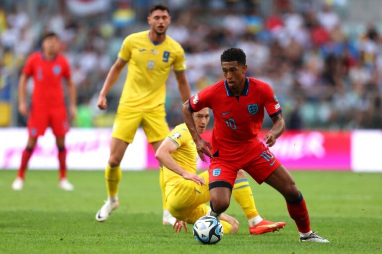 L’Angleterre a trébuché pour la première fois dans les éliminatoires de l’Euro, l’Italie s’est également inclinée. La Belgique sauvée par Carrasco