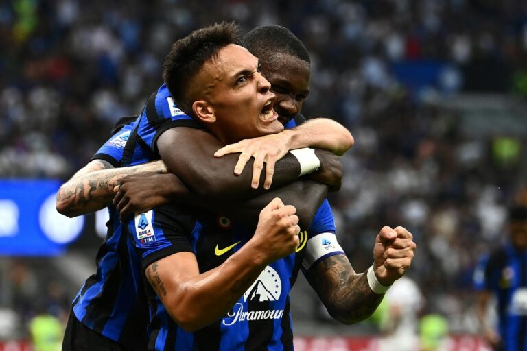 L’Inter a battu la Fiorentina à San Siro, grâce à des buts de Martínez et Thuram. La Juventus a également célébré