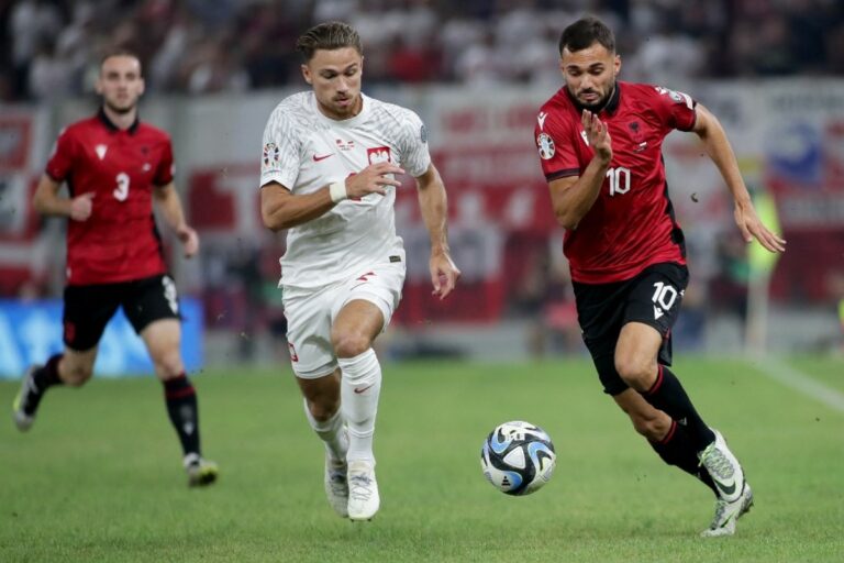 La Moldavie rattrape la République tchèque en qualification, l’Albanie domine la Pologne en tête du groupe