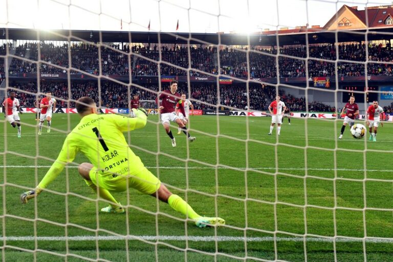 Les trois derniers derbies de Prague : une disparition au nom d’Ogbu et le ruban de champion de Krejci
