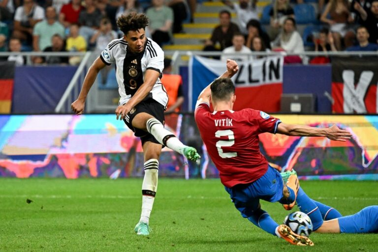 L’objectif des 21 est de se qualifier pour le Championnat d’Europe. Suchopárek a appelé Vitík, capitaine à choisir