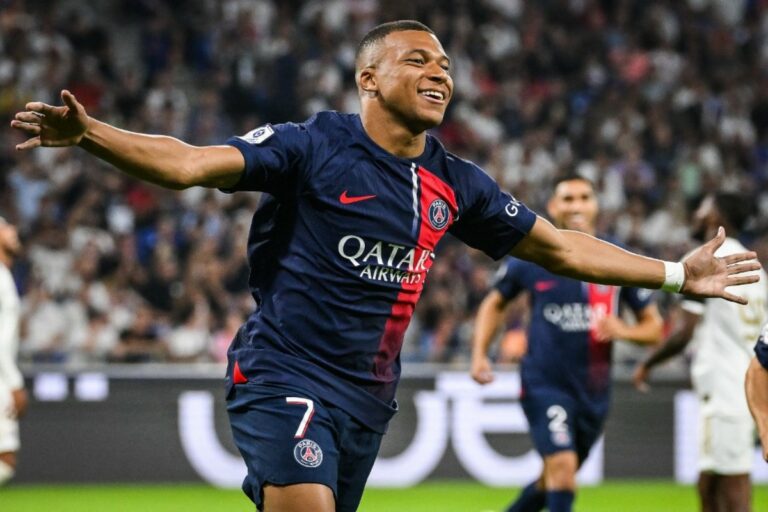 Lyon est en difficulté, les Parisiens, emmenés par Mbappé, ont fait de la défense d’un rival un calendrier déchirant