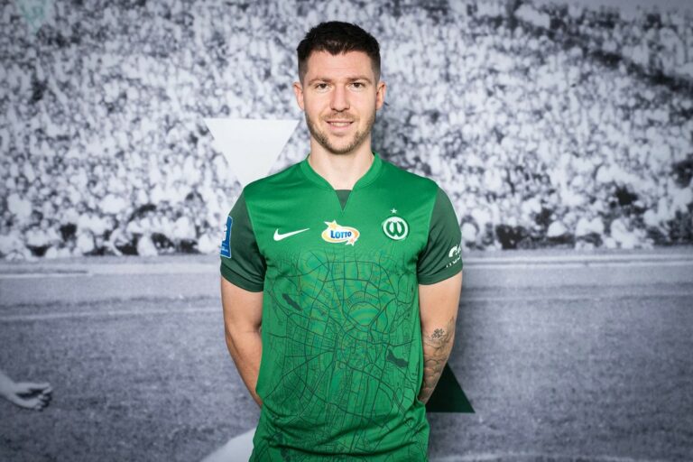 Přikryl reste dans le championnat polonais et signe un contrat d’un an avec le Warta Poznan