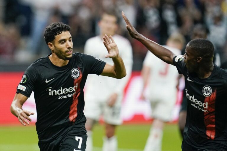 Trnava a perdu en ECL par une différence de classe. Aston Villa est tombé en Pologne, Francfort a gagné