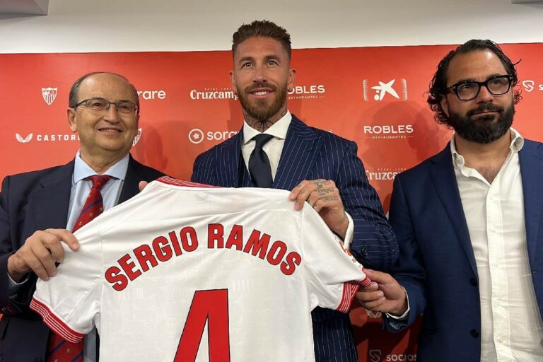 Un rêve devenu réalité, une journée inoubliable. Sergio Ramos a été accueilli par une foule de fans à Séville.