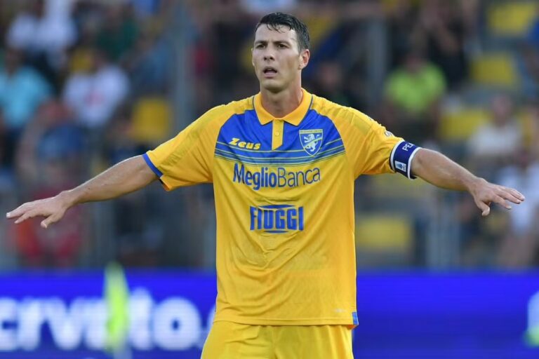 Week-end de football en ligne : Frosinone a vécu un match historique, Arsenal s’est aidé d’un corner