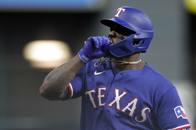 World Series : Garcia bat des Rangers résistants pour remporter le match 1