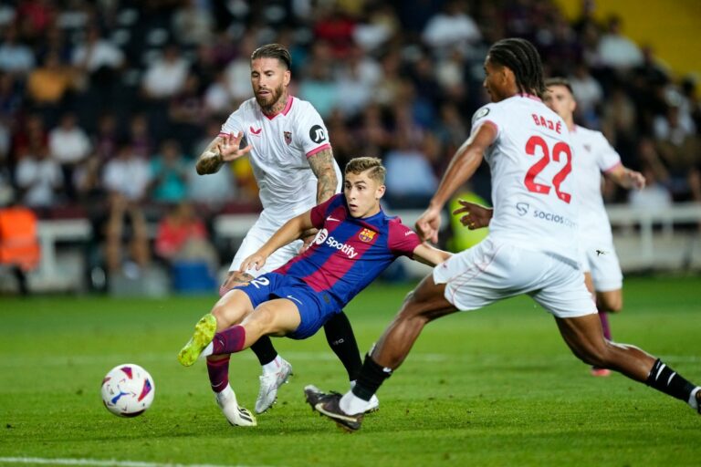 Barcelone en difficulté, le but contre son camp de Ramos contre Séville a permis d’empocher les points.