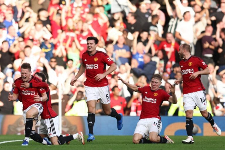 Chelsea célèbre à nouveau, United réalise un retournement de situation de rêve. Les Spurs mettent en avant un buteur inattendu