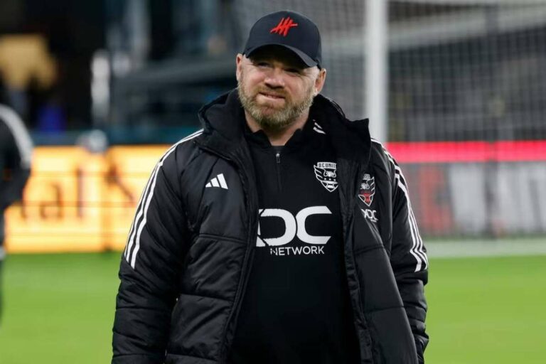 De l’étranger aux îles. Rooney revient en Angleterre pour mener Birmingham en Championship