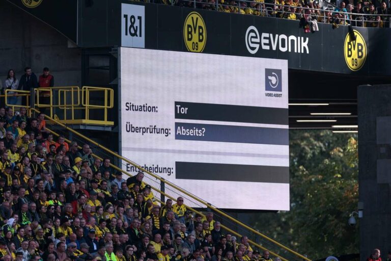 La VAR pour les supporters. L’Allemagne prépare une application pour montrer le travail des arbitres vidéo