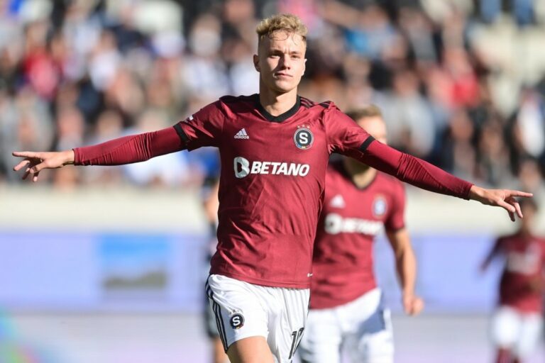 Le Sparta a battu Hradec en dix minutes, Karabec a marqué après le rouge d’Olatunji.