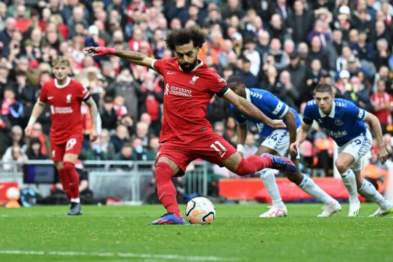 Le derby a été décidé pour Liverpool par Salah. City a bénéficié d’un changement de gardien et le vainqueur n’était pas connu.