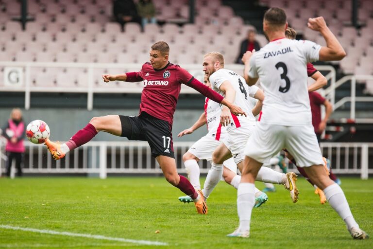 L’équipe réserve du Sparta a fait match nul avec le Slavia. Jihlava égalise malgré deux exclusions