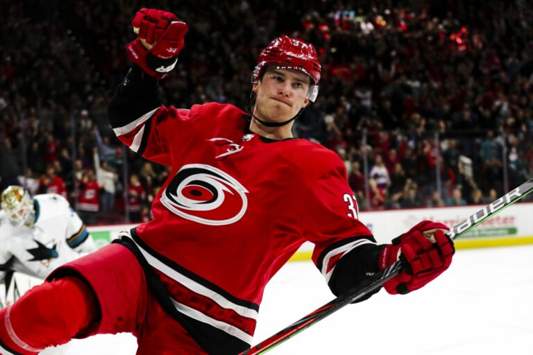 NHL 32-in-32 | Carolina Hurricanes : Le timing reste un problème