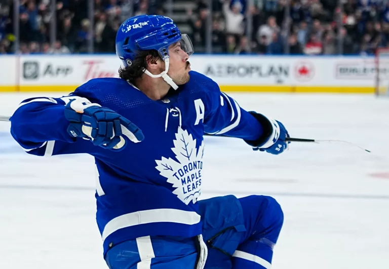NHL 32-in-32 | Toronto Maple Leafs : Fin de la malédiction, fin de la pression ?