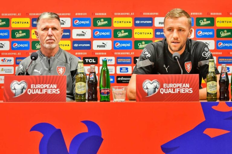 Nous allons jouer pour éviter la fin de l’entraîneur, a déclaré Soucek avant le match contre Faeran.