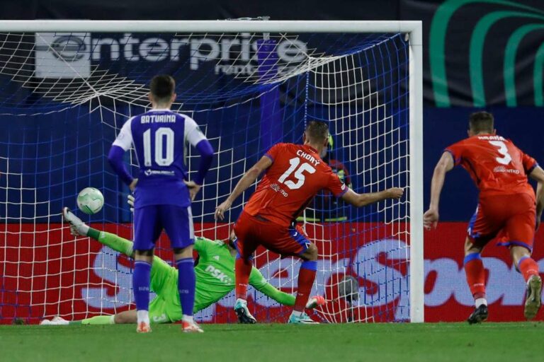 Pilsen a éliminé Zagreb. Chorý a pris la décision, le jeune Baier a marqué zéro pour ses débuts