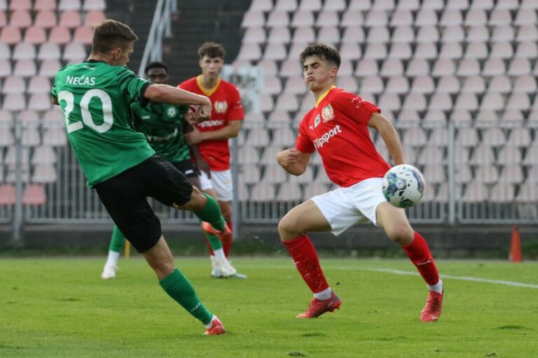 Zbrojovka n’a pas ralenti la chute des résultats, Nečas a envoyé des nuages sur Brno.