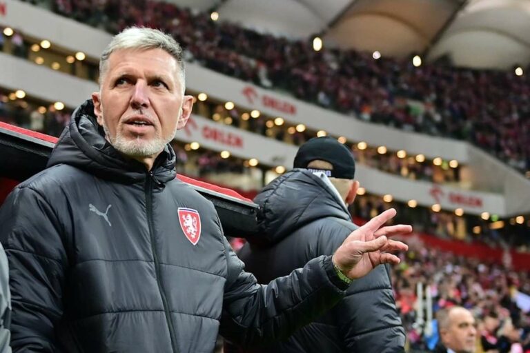 Départ des entraîneurs de la Repre : Après la fête et les trois rouges. Brückner à l’honneur, Šilhavý dans l’embarras