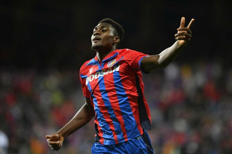 Durosinmi a un pied en Bundesliga, Plzeň a exclu toute transaction