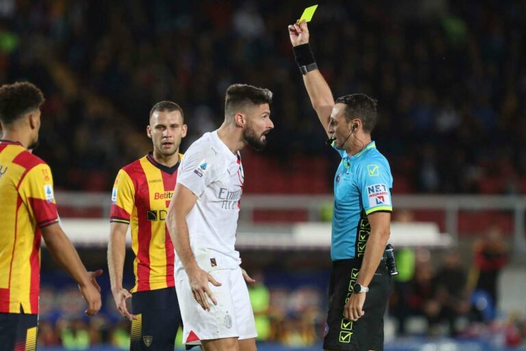 Giroud manquera deux matches pour avoir insulté l’arbitre, Lecce est également sanctionné par la direction de la ligue