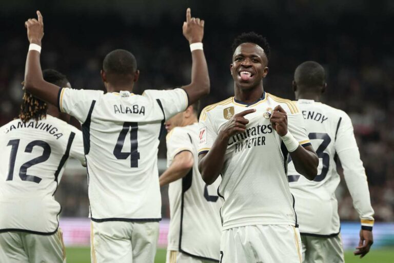 Le Real Madrid a battu Valence 5-1, mais Gérone reste en tête du championnat après une nouvelle victoire