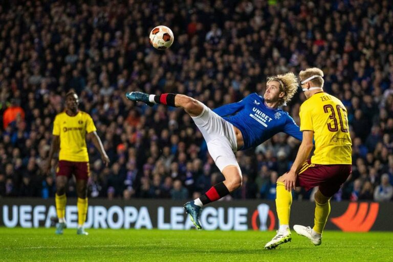 Le Sparta s’est effondré à Glasgow et joue sa promotion. Les Rangers s’imposent grâce à une défaillance défensive