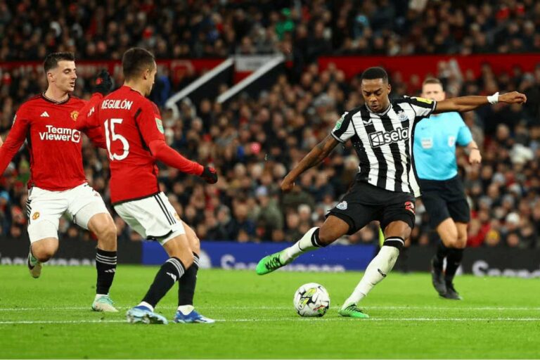 Nous devons commencer à jouer un jeu digne de Manchester United, a déclaré Ten Hag après une nouvelle défaite.