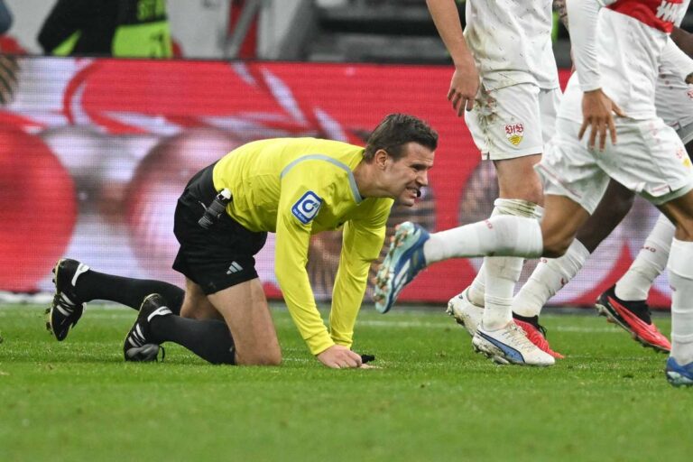 Samedi étrange pour l’arbitre Brych. Un record en Bundesliga, mais aussi une grave blessure.